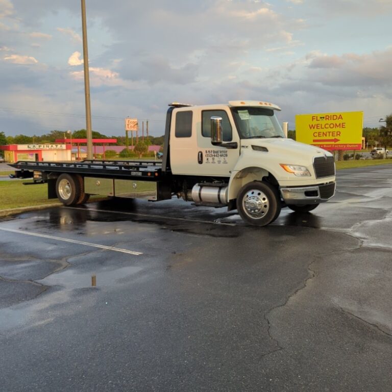 Skee Way Hauling A Critical Service for Transporting Goods Across Challenging Terrains